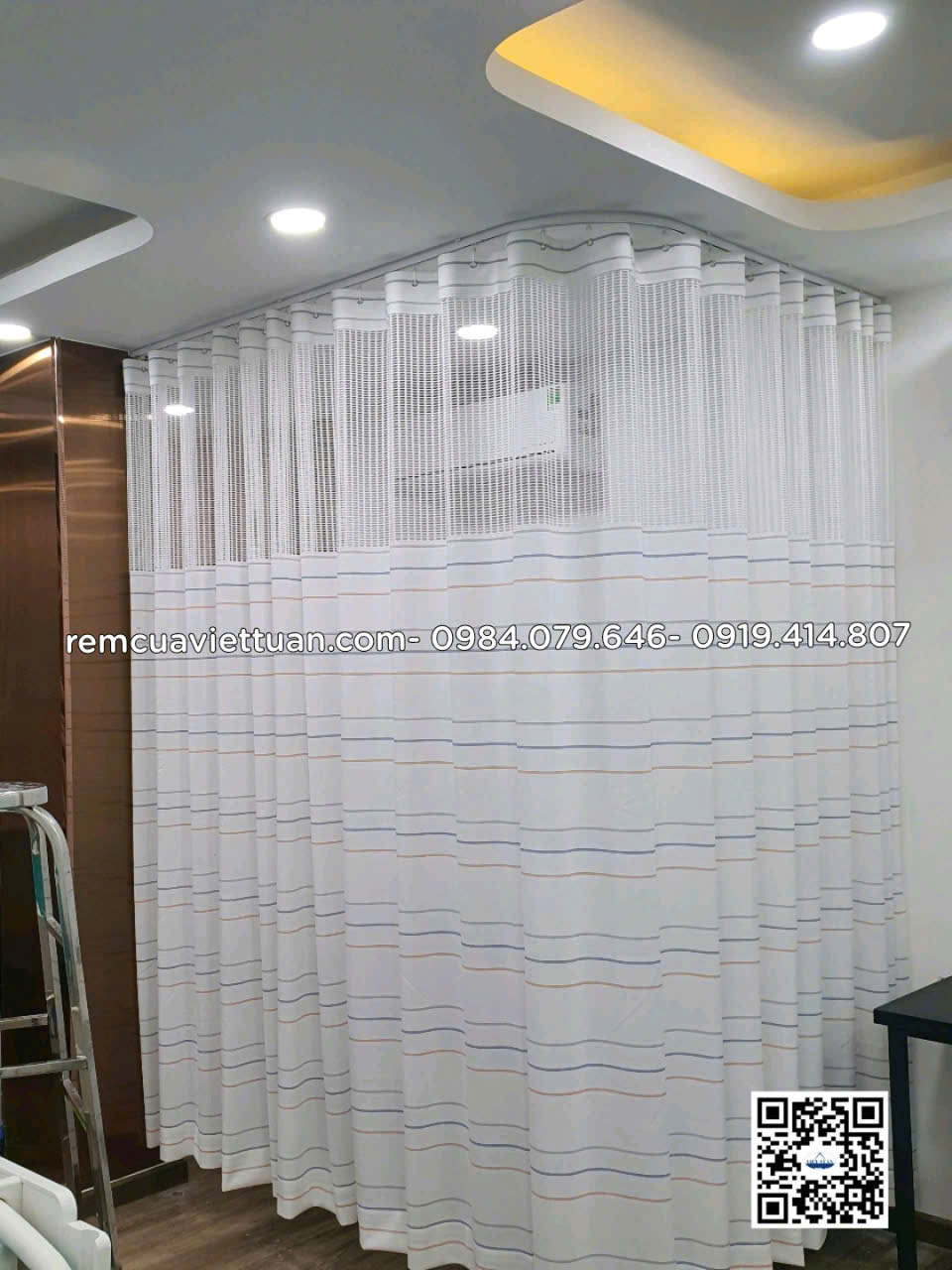 Rèm che y tế