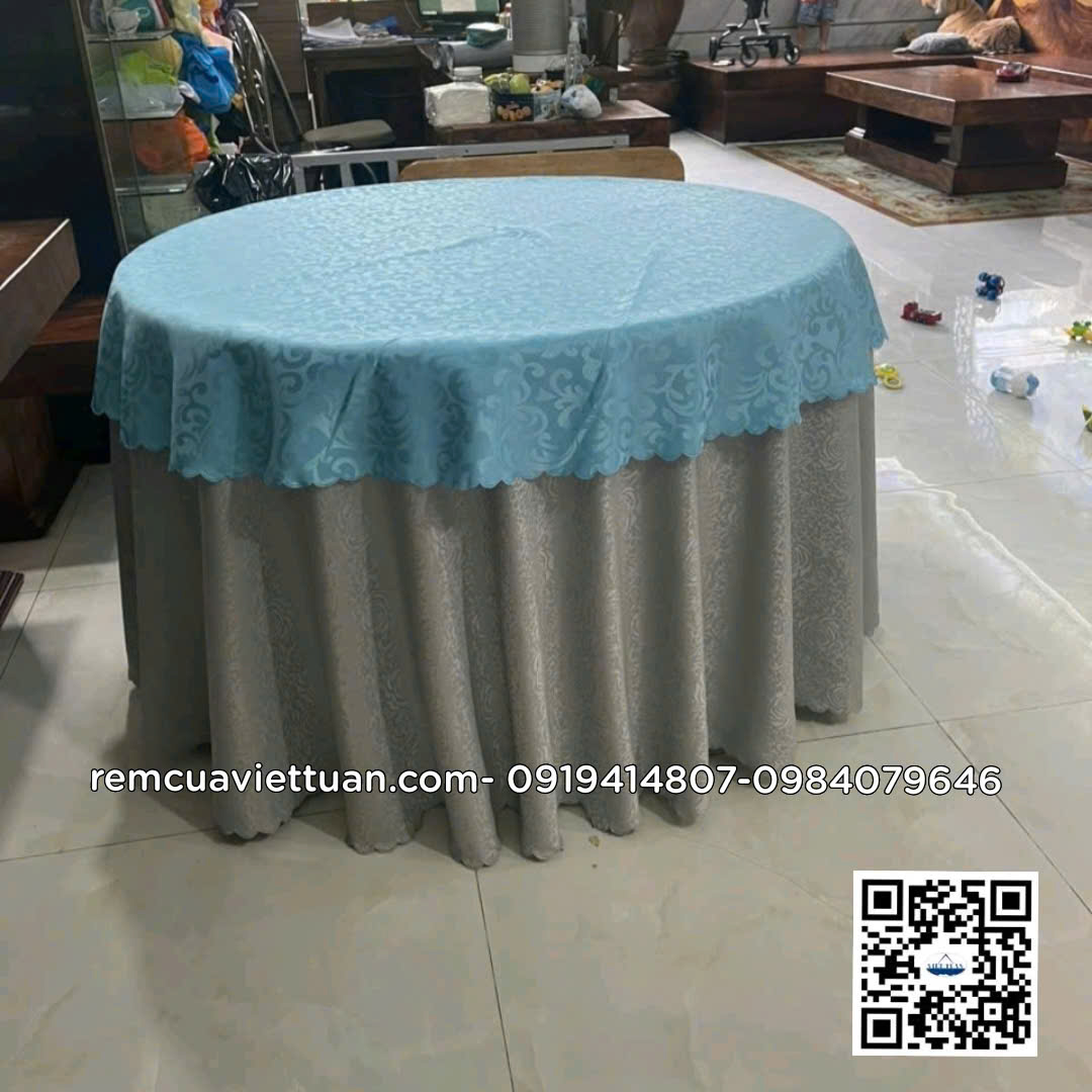 Khăn trải bàn tròn màu nâu